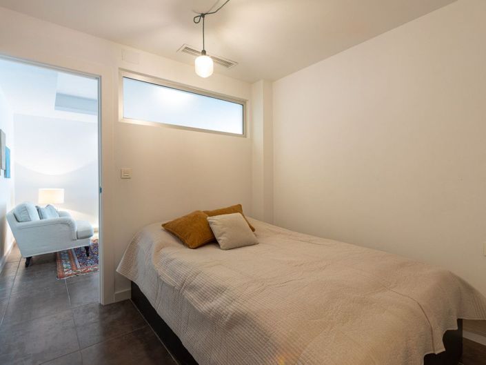 Image No.42-5 Bed House for sale