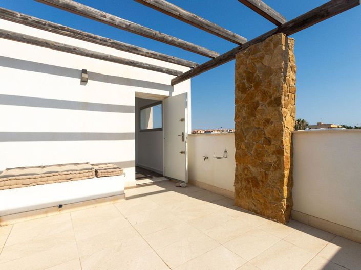 Image No.46-5 Bed House for sale