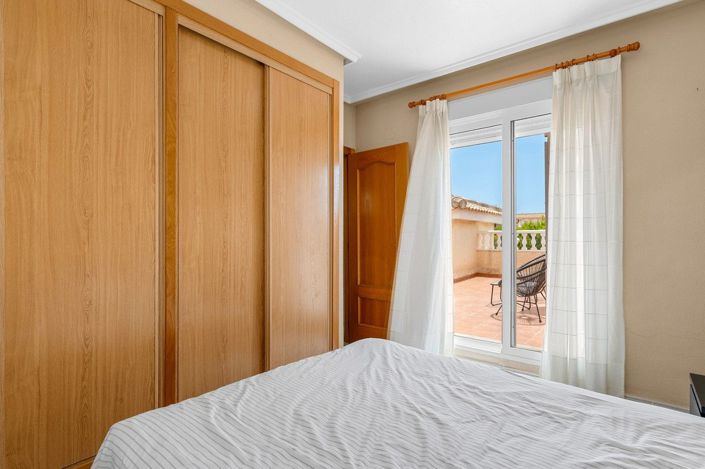Image No.19-3 Bed Villa for sale