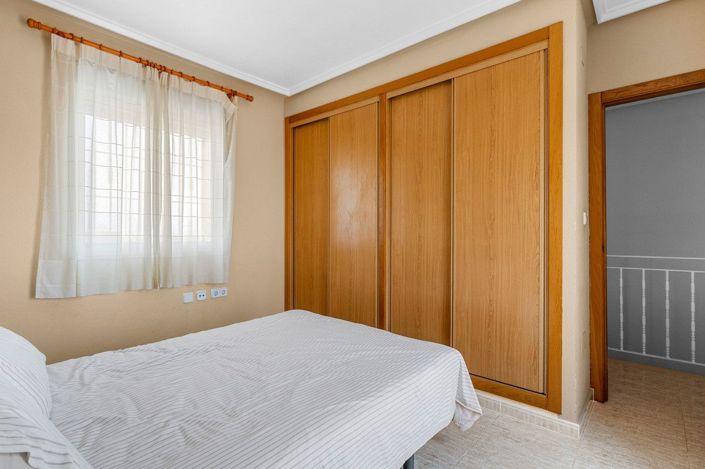 Image No.20-3 Bed Villa for sale