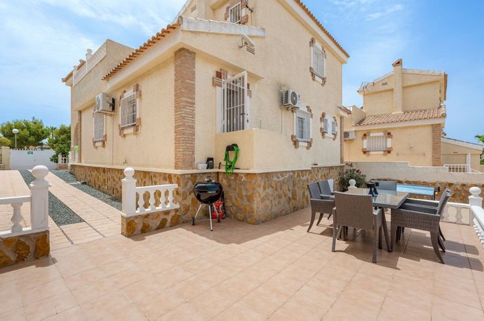 Image No.25-3 Bed Villa for sale