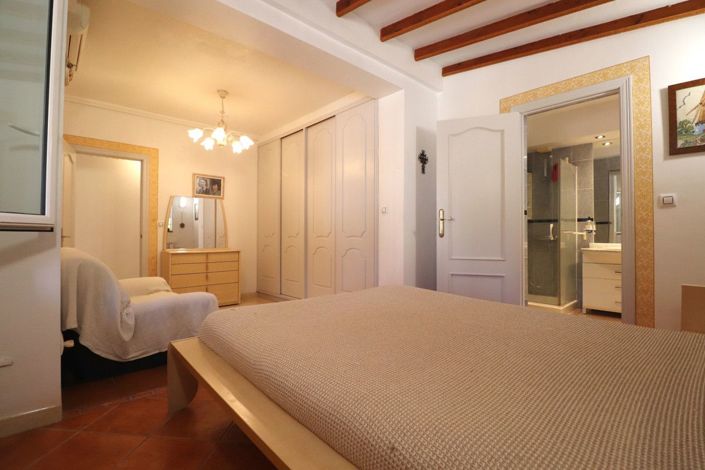 Image No.28-3 Bed Villa for sale
