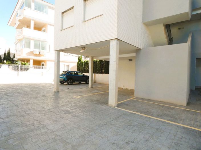 Image No.37-4 Bed Apartment for sale