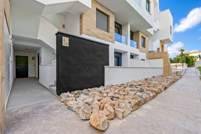 Image No.26-2 Bed Apartment for sale