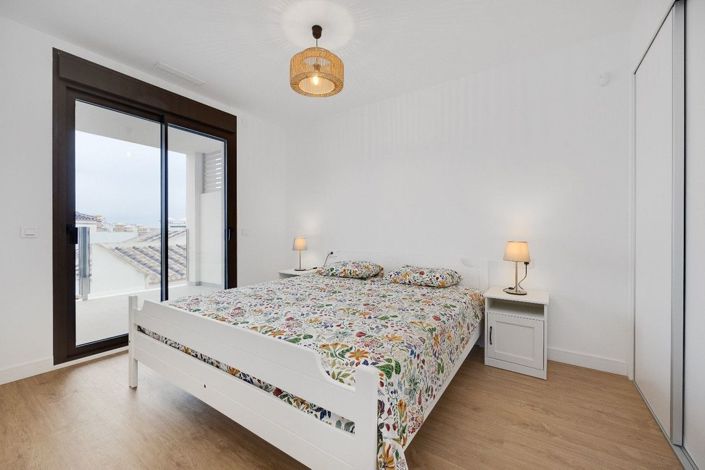 Image No.17-2 Bed Apartment for sale