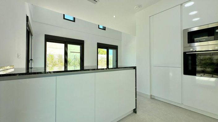 Image No.15-4 Bed Villa for sale