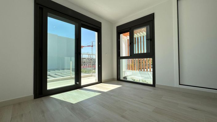 Image No.27-4 Bed Villa for sale
