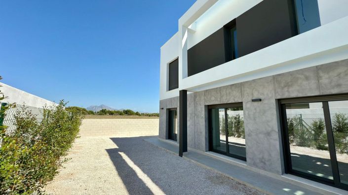 Image No.47-4 Bed Villa for sale
