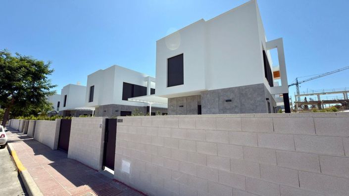 Image No.49-4 Bed Villa for sale