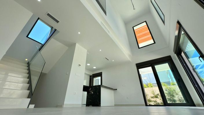 Image No.8-4 Bed Villa for sale