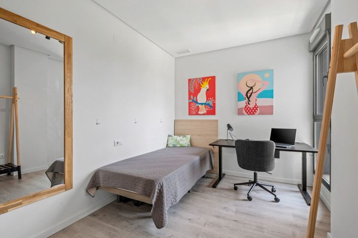 Image No.17-3 Bed Apartment for sale