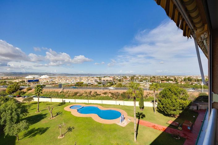 Image No.27-2 Bed Apartment for sale