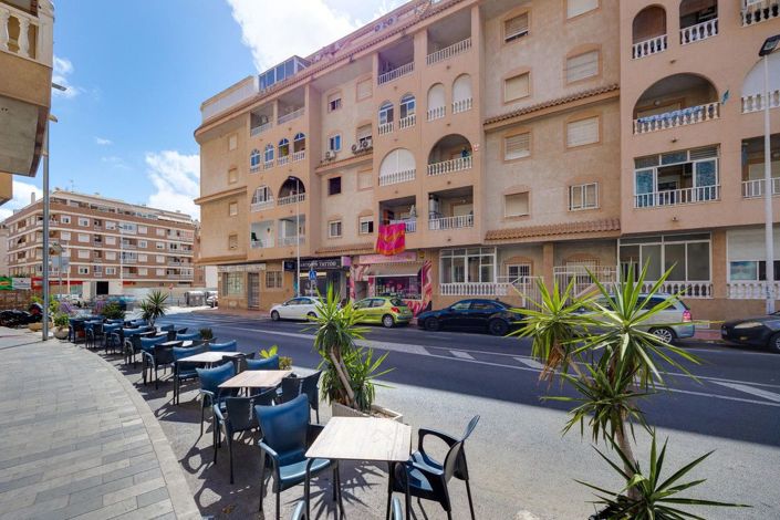 Image No.34-2 Bed Apartment for sale