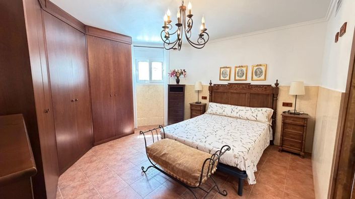 Image No.19-5 Bed Villa for sale