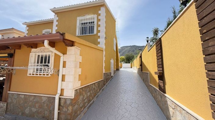 Image No.20-5 Bed Villa for sale