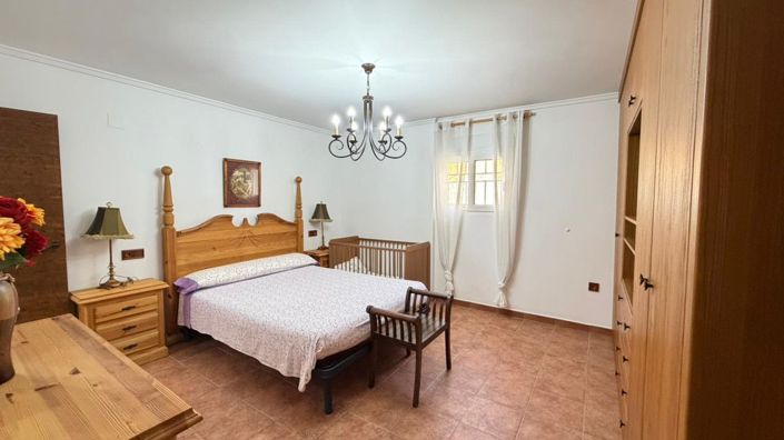 Image No.32-5 Bed Villa for sale