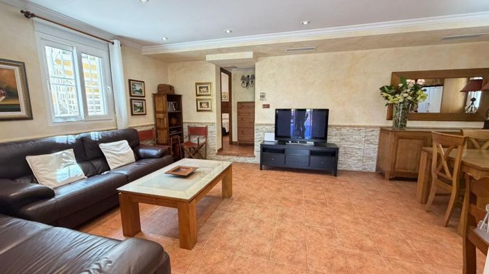 Image No.36-5 Bed Villa for sale