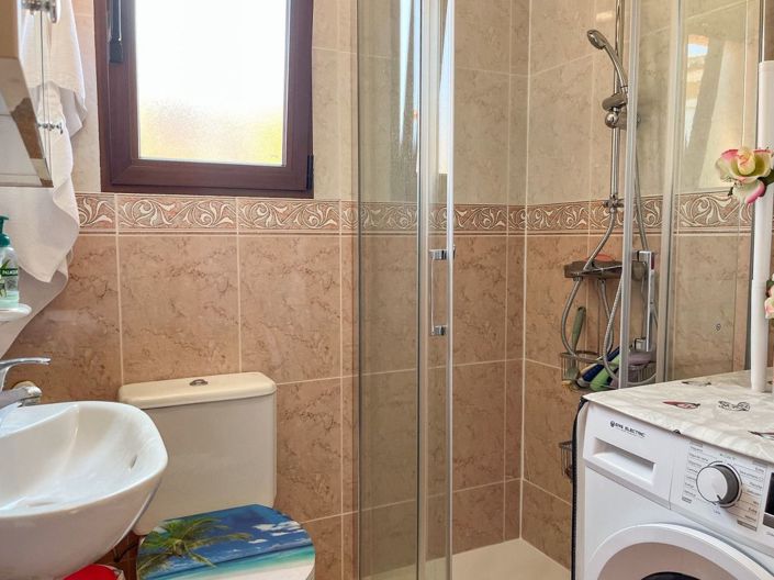 Image No.17-6 Bed Villa for sale