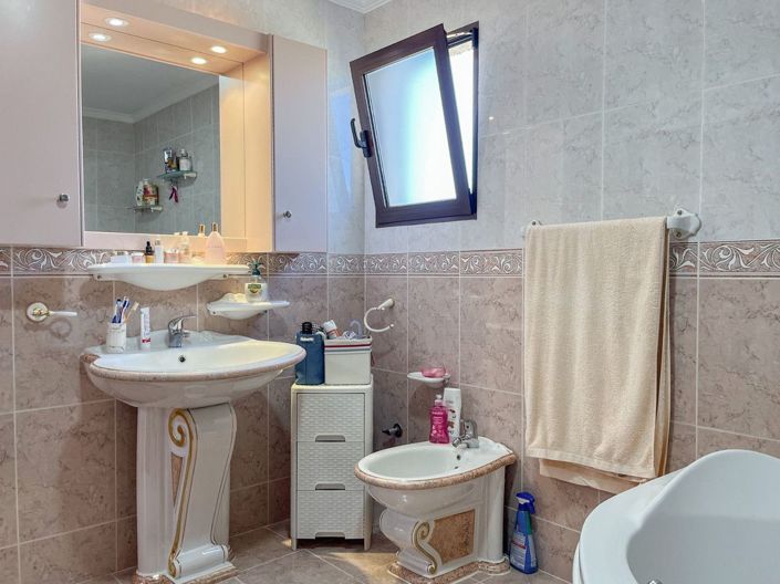 Image No.21-6 Bed Villa for sale