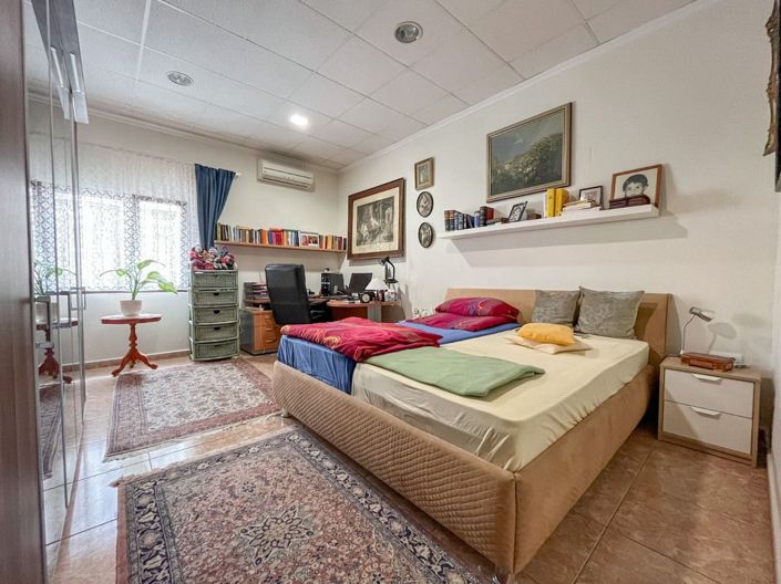 Image No.25-6 Bed Villa for sale