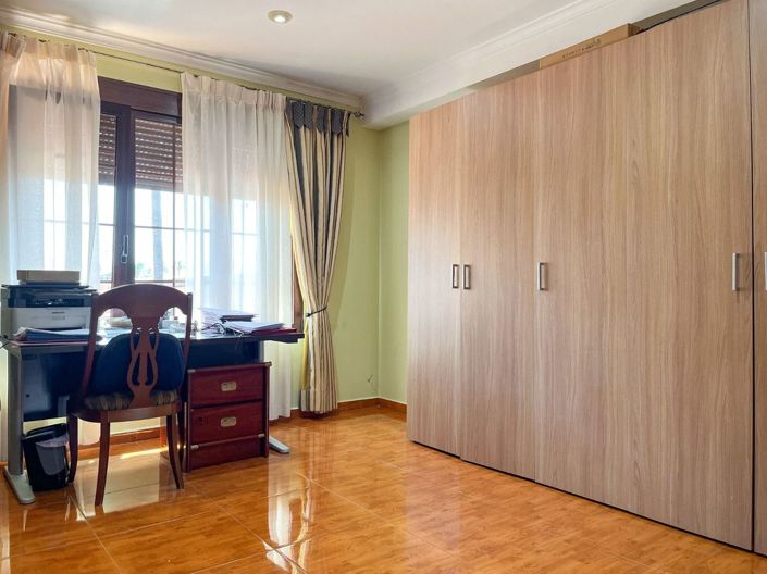Image No.7-6 Bed Villa for sale