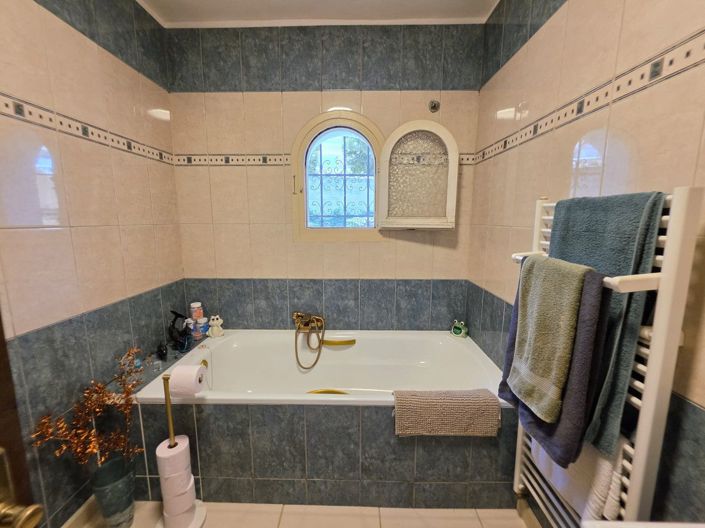 Image No.19-5 Bed Villa for sale