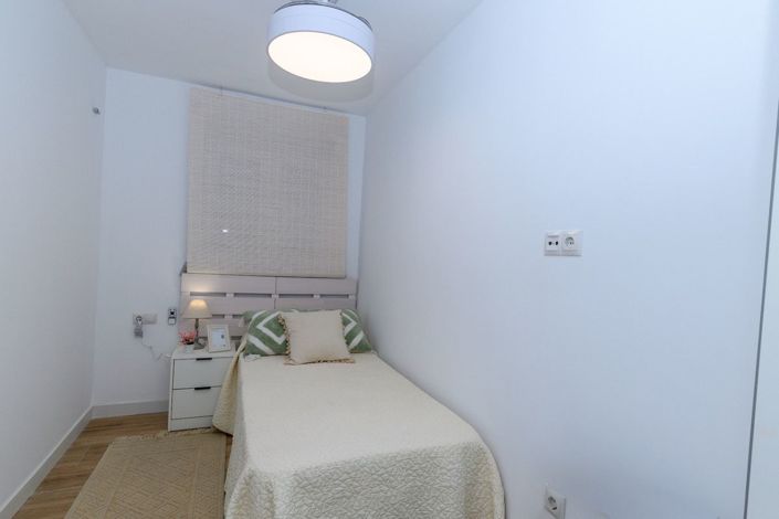 Image No.12-3 Bed Apartment for sale