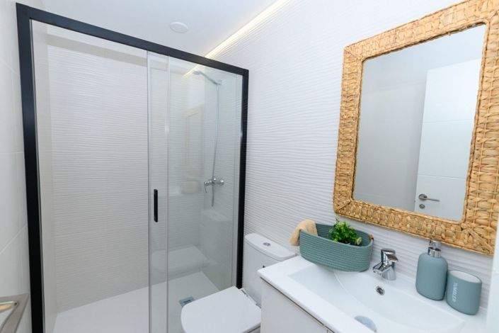 Image No.13-3 Bed Apartment for sale
