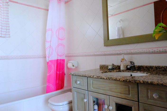 Image No.25-5 Bed Villa for sale
