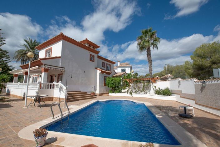 Image No.25-4 Bed Villa for sale