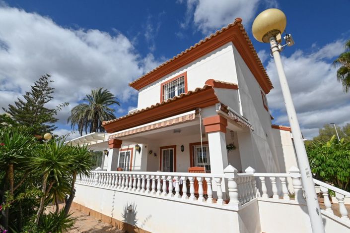 Image No.27-4 Bed Villa for sale