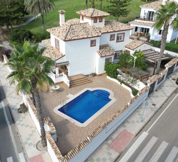 Image No.28-4 Bed Villa for sale