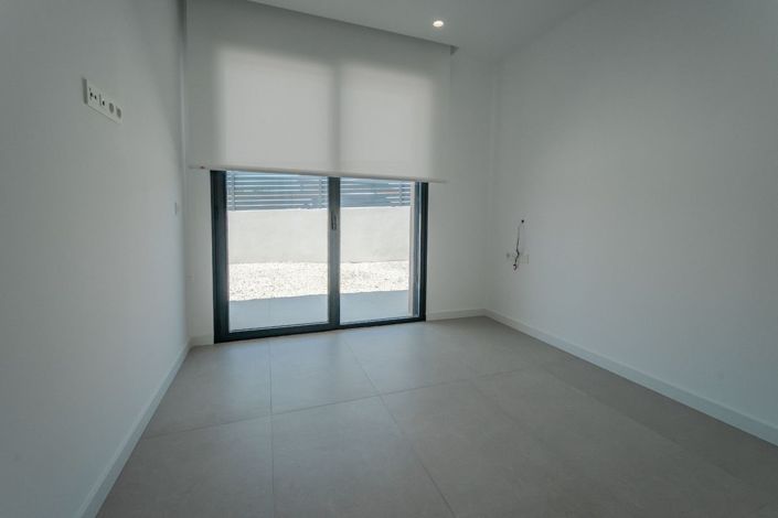 Image No.24-3 Bed Villa for sale