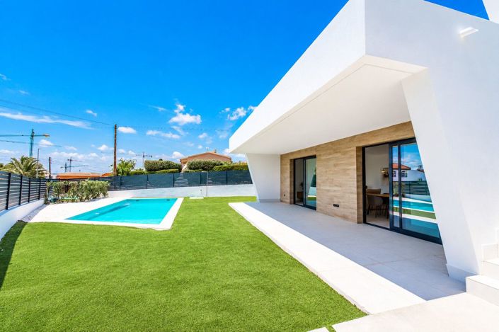 Image No.30-3 Bed Villa for sale