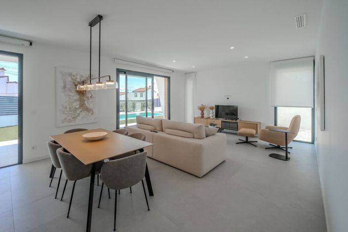 Image No.5-3 Bed Villa for sale