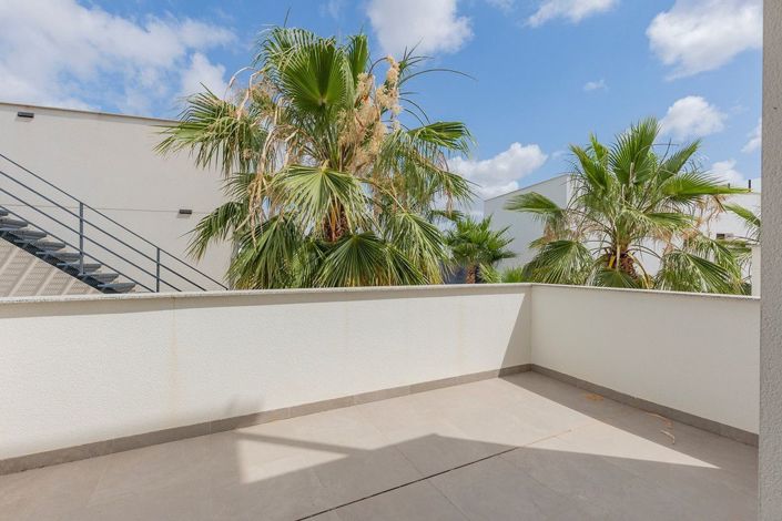 Image No.27-3 Bed Villa for sale