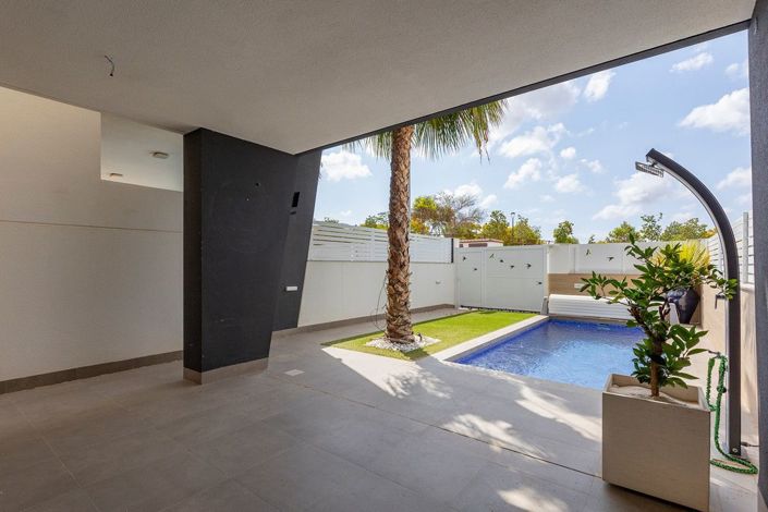 Image No.35-3 Bed Villa for sale