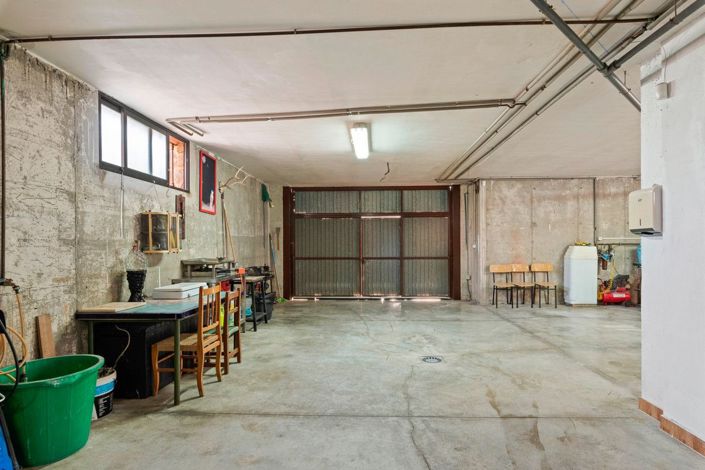 Image No.30-3 Bed Country House for sale