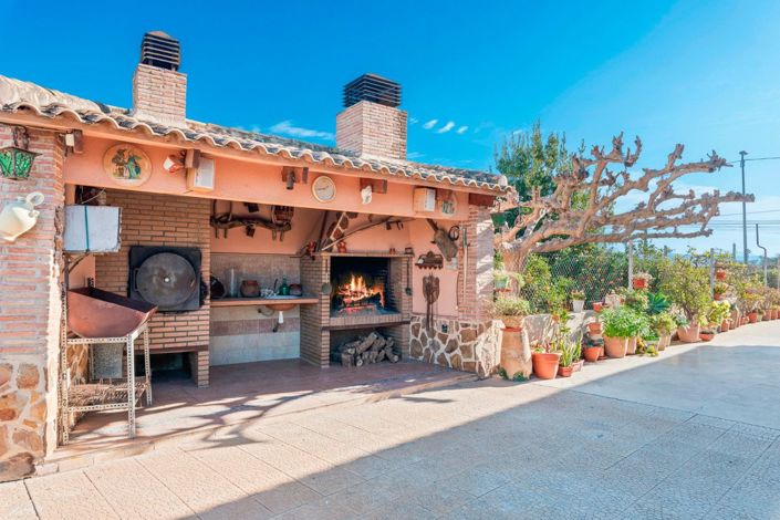 Image No.37-3 Bed Country House for sale