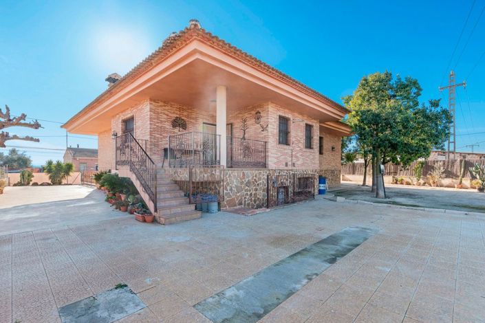 Image No.40-3 Bed Country House for sale