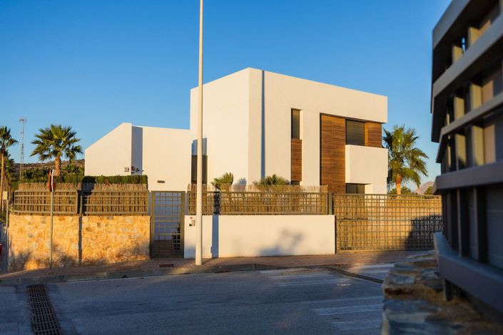 Image No.13-4 Bed Villa for sale