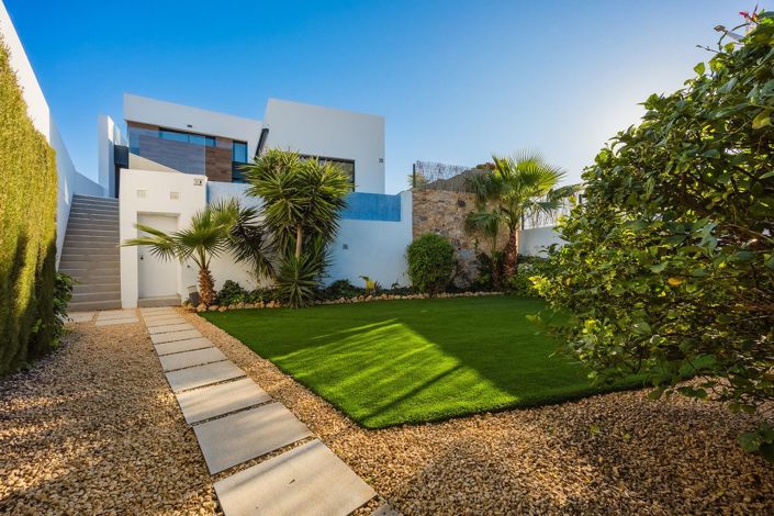 Image No.4-4 Bed Villa for sale