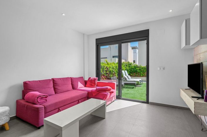 Image No.15-2 Bed Villa for sale