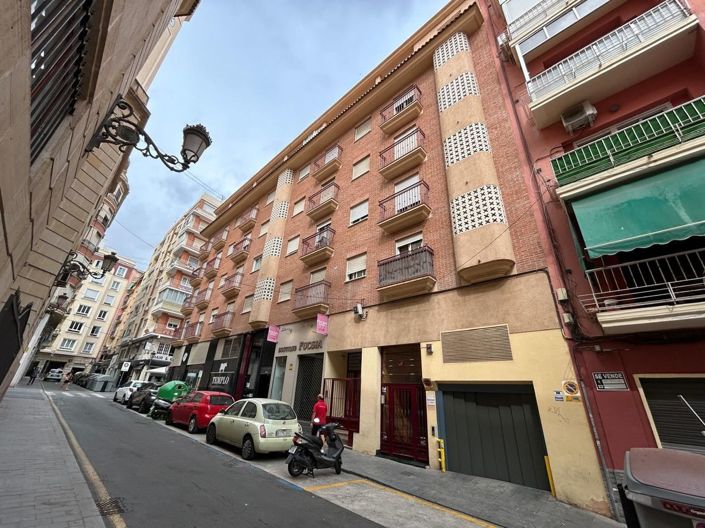 Image No.2-4 Bed Apartment for sale