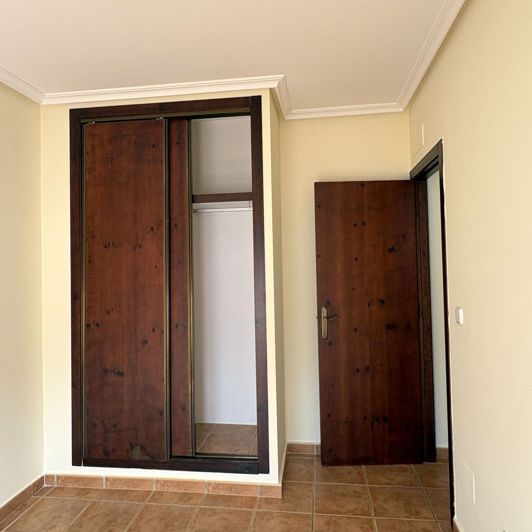 Image No.32-3 Bed Villa for sale