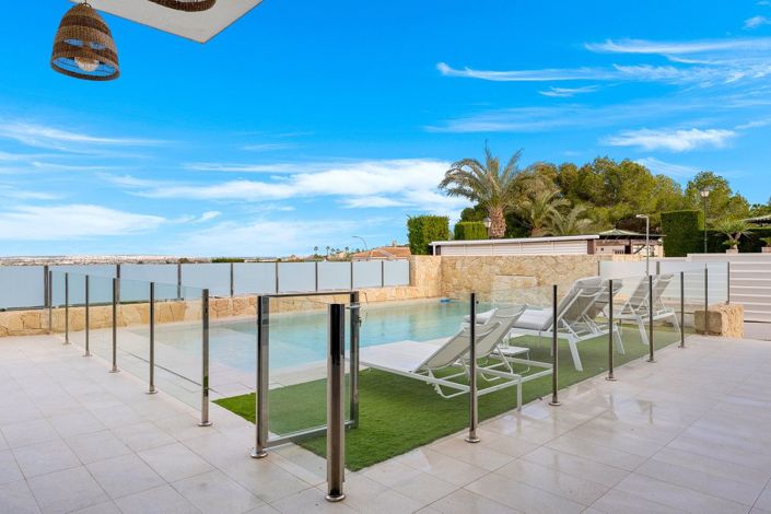 Image No.7-4 Bed Villa for sale