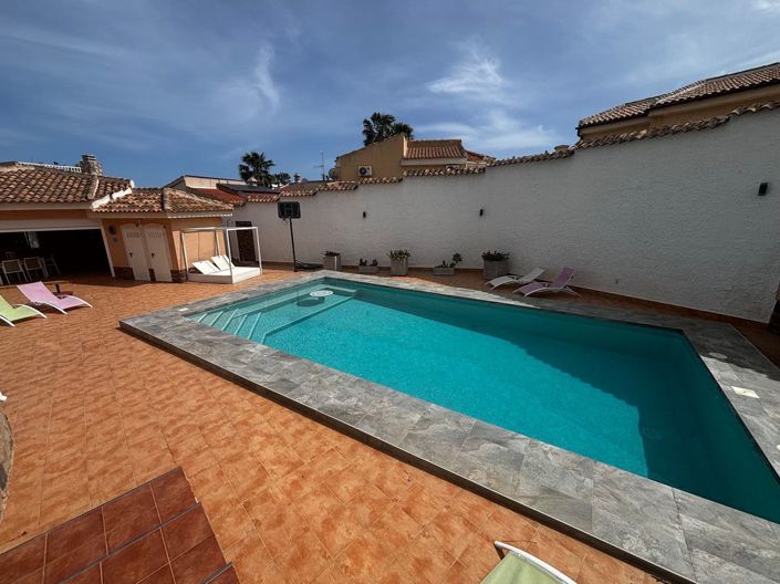 Image No.28-4 Bed Villa for sale