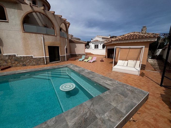 Image No.30-4 Bed Villa for sale