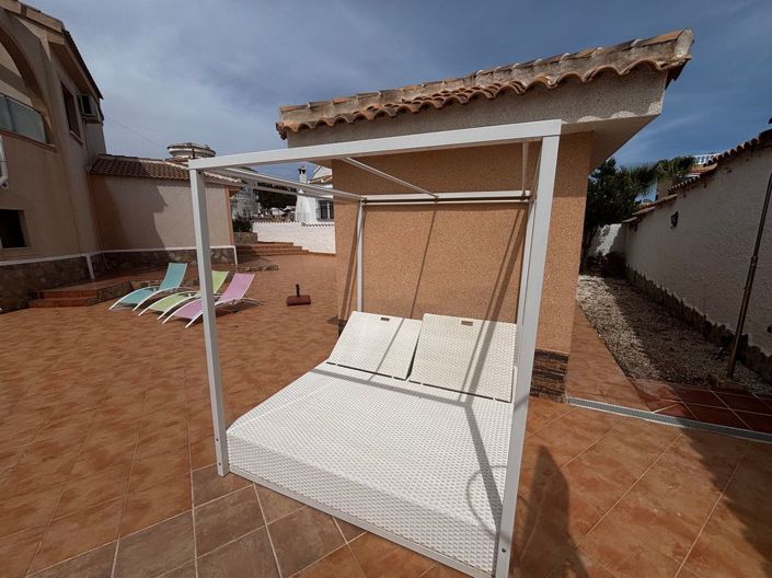 Image No.8-4 Bed Villa for sale