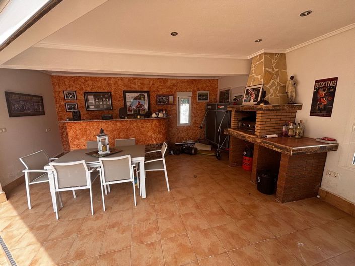 Image No.9-4 Bed Villa for sale